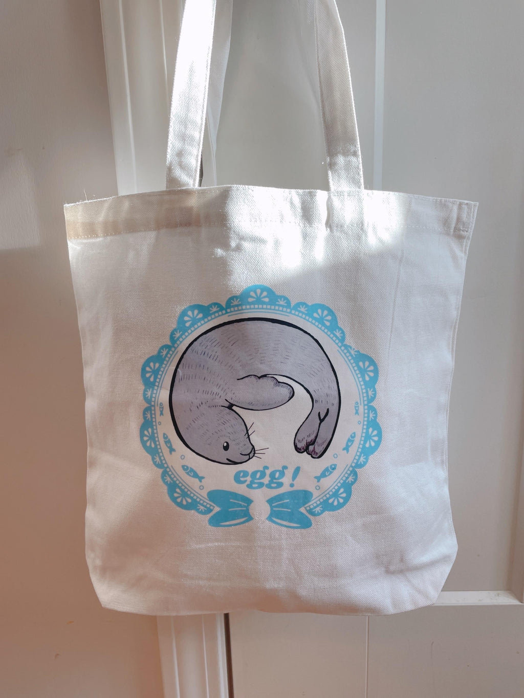 Harbor Seal Egg! Tote bag